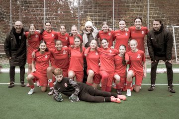 Bild 35 - wCJ VfL Pinneberg - Eimsbuettler TV : Ergebnis: 0:3